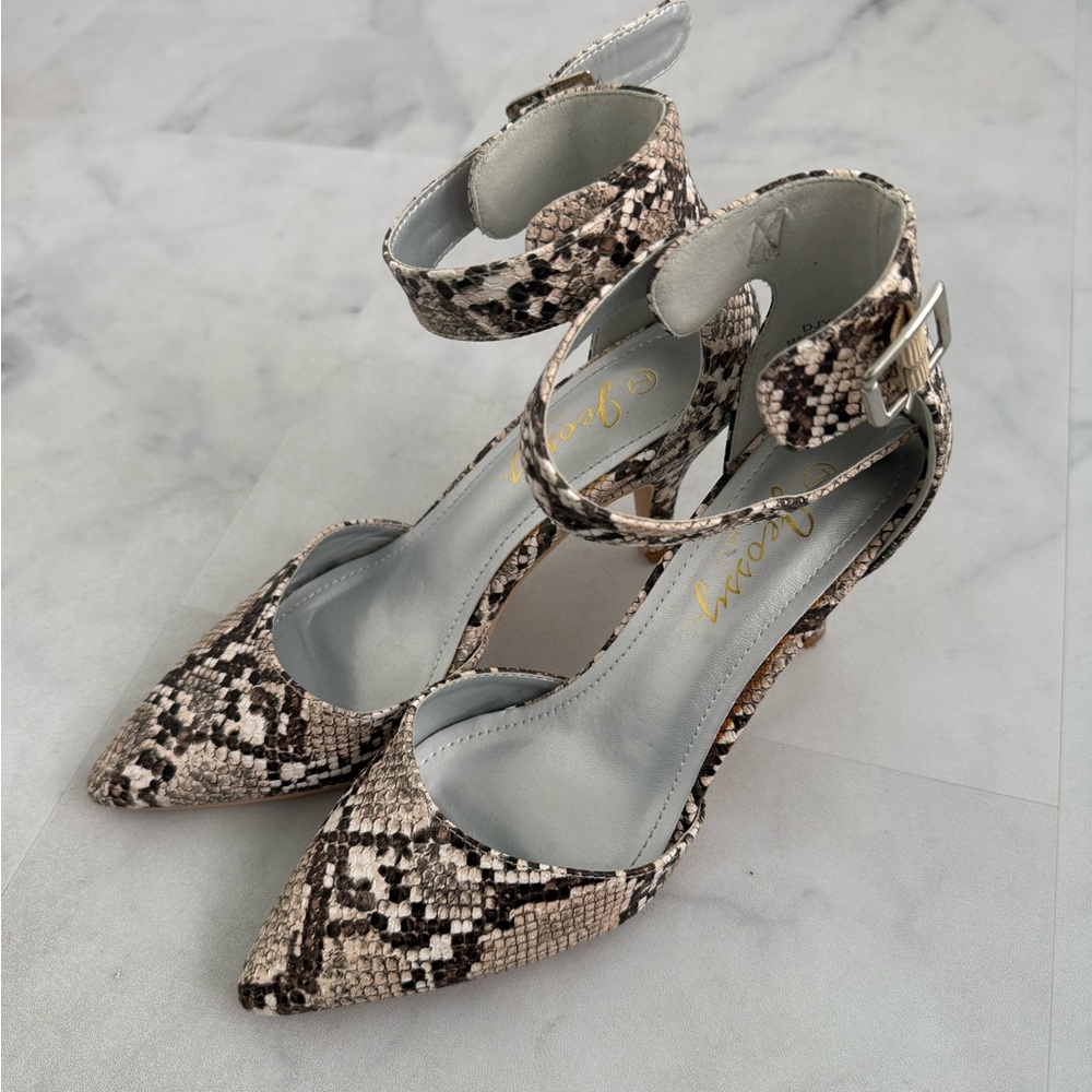 Women’s Animalistic Print Sandal Heels